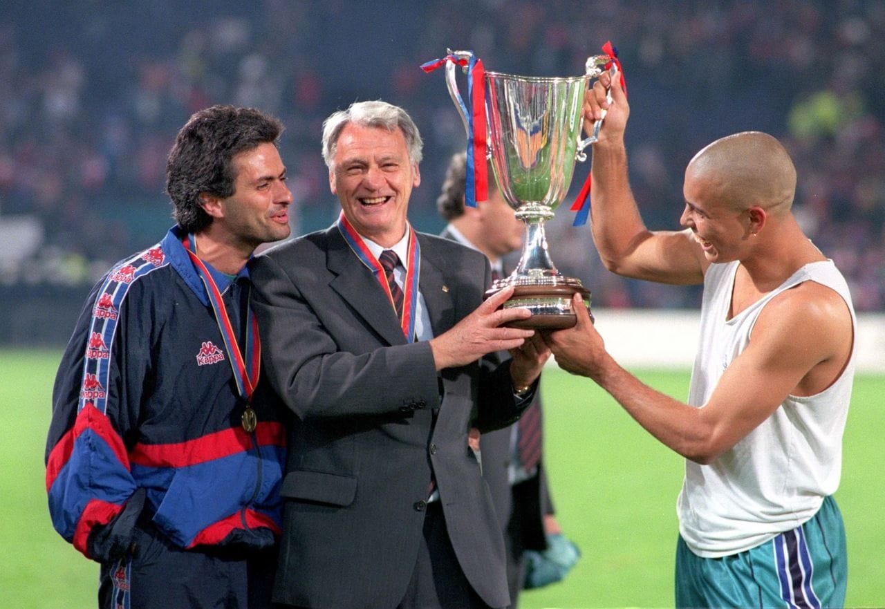 Sir Bobby Robson with José Mourinho and Ronaldo Nazário at Barcelona