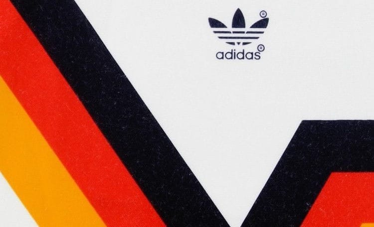 Best 30 retro football shirts that every collector should own